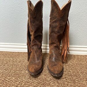 Miranda Lambert Boots (Idyllwind) brown, fringe detail, cowgirl, snip toe boots